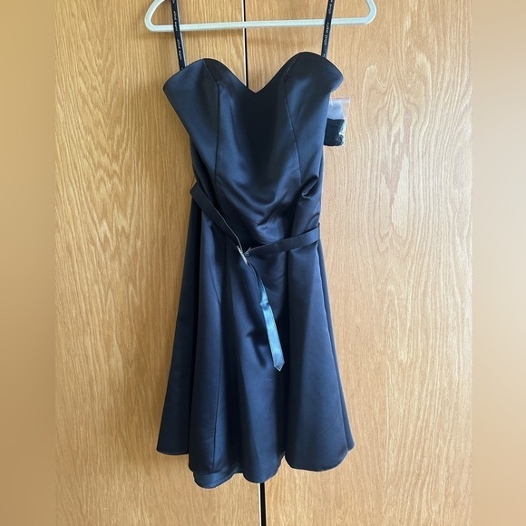 Alfred Angelo Strapless Fully Lined with Rhinestone Belt NWT - Picture 1 of 6